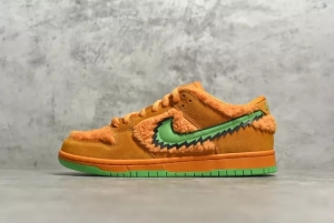 NK SB DUNK LOW PRO QS1