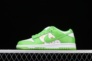 Supreme x NIKE SB DUNK Low joint style leisure sports skateboard shoes DH3228-101