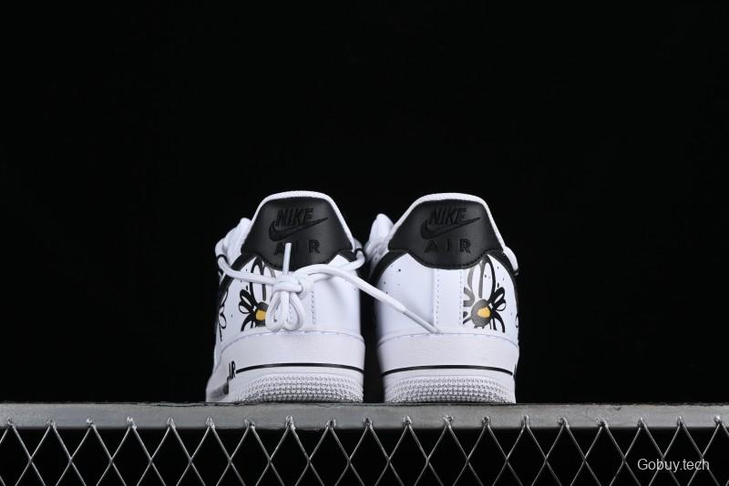 Nike Air Force 1 '07 Low Daisy Print Casual Sneakers with Lace-Up - ZH0316-025