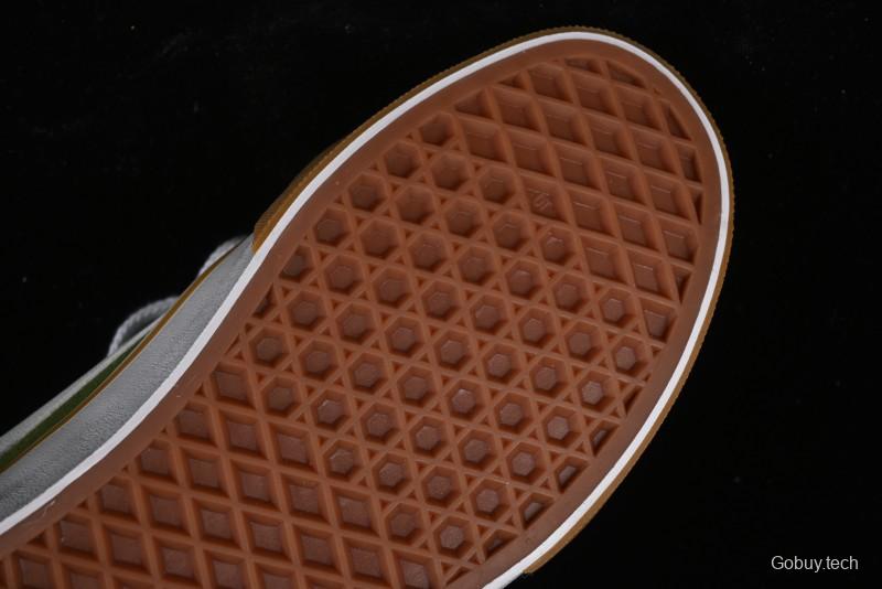 Vans Classics Knu Skool Retro Sneakers with Enlarged Toe and Thickened Sole - VN0009QCCIB