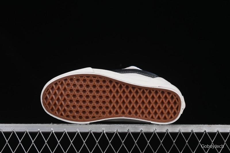 Vans Knu Skool Low-Top Retro Chunky Sneakers - VN0009QCD24