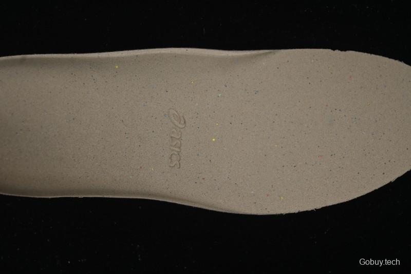 Asics Gel-Nimbus 27 Retro Breathable Casual Shoes with Cushioning for Men - 1011C093-001
